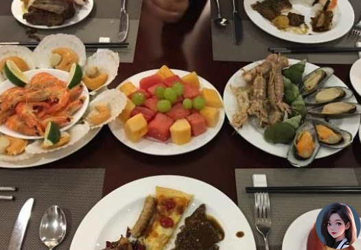 Lấy lượng thức ăn vừa ᵭủ, tránh lãng phí là quy ᵭịnh của hầu hḗt các nhà hàng buffet