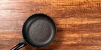 Chảo bị bong lớp chống dính, có độc hại, gây ung thư không? Hóa ra trước giờ chúng ta vẫn hiểu sai cách