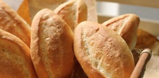 Bánh mì ‘ngon, bổ, rẻ’ nhưng có 5 nhóm người cần phải tránh xa