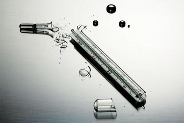 Trung Quốc: Mẹ xử lý sai cách khi con cắn vỡ nhiệt kế thủy ngân khiến bé tử vong - 2