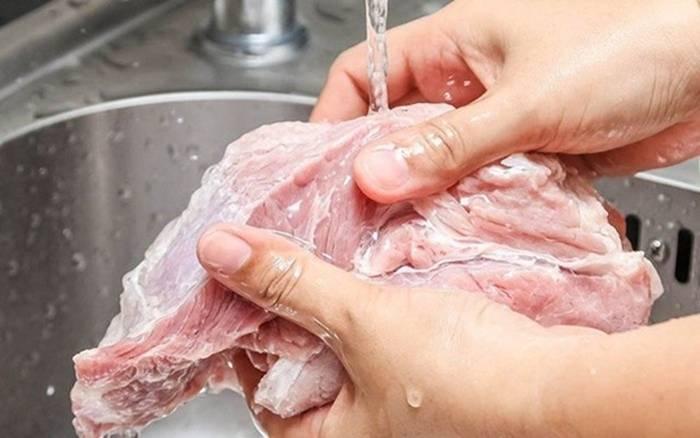 Luộc thịt nên đợi nước sôi hay cho vào ngay từ lúc nước lạnh? Thì ra bấy lâu rất nhiều người hiểu sai-4