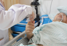 Người đàn ông 52 tuổi qua đời vì tiểu đường, bác sĩ khuyên: 4 loại bữa sáng nên loại khỏi bàn ăn